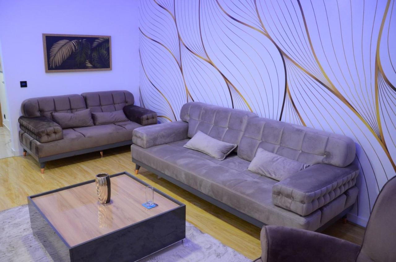 Centar 5 Star Apartment Kraljevo Exterior photo
